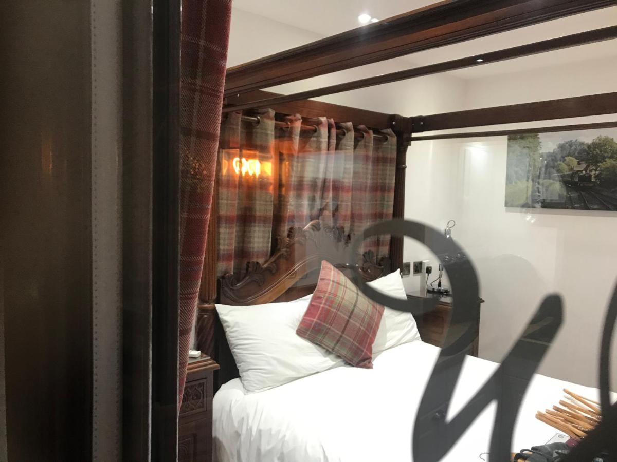 Hotel Hot Tub Hide Away Near Alton Towers Staffordshire Cheddleton Exteriér fotografie